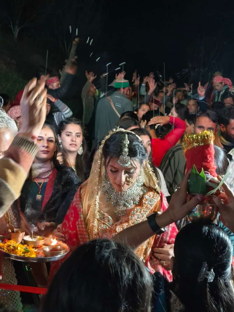 उत्तराखंड:यहां दुल्हन पहुंची दूल्हे के घर बारात, पढ़े पूरी खबर
